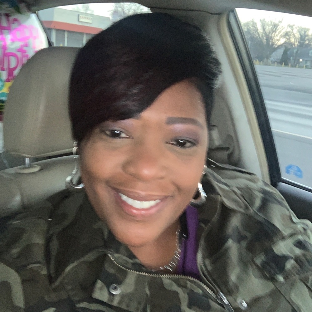 Meet your Posher, Deanna